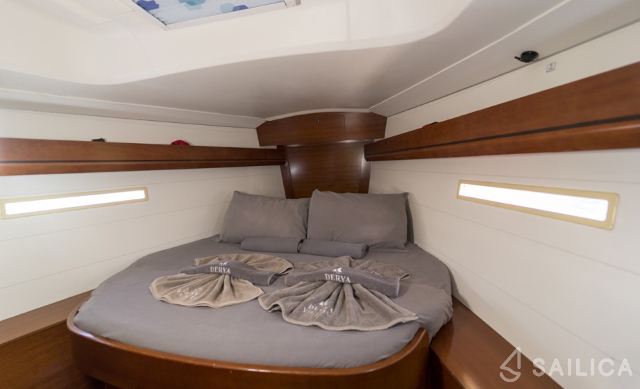 Dufour 405 GL - Yacht Charter Sailica
