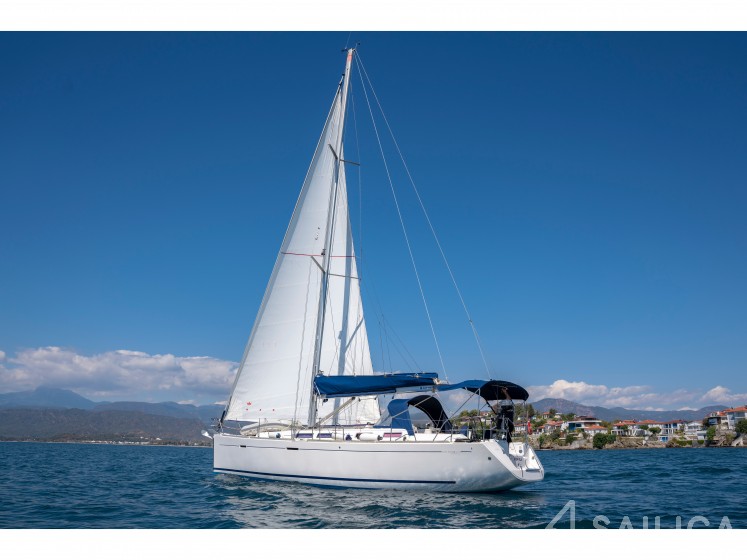 Dufour 425 Grand Large - Yacht Charter Sailica