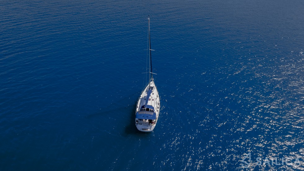 Dufour 425 Grand Large - Yacht Charter Sailica