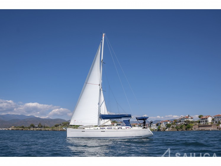 Dufour 425 Grand Large - Yacht Charter Sailica