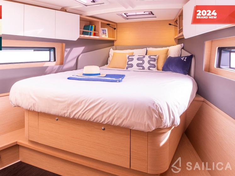 Dufour 41 - Yacht Charter Sailica