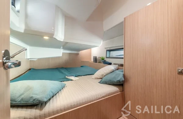 Bavaria C42 - Yacht Charter Sailica