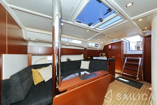Hanse 418 - Yacht Charter Sailica