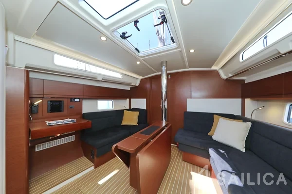 Hanse 418 - Yacht Charter Sailica