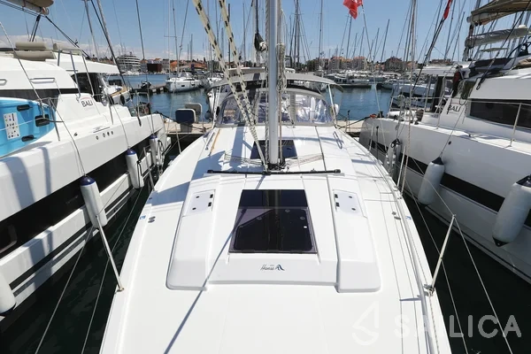 Hanse 418 - Yacht Charter Sailica