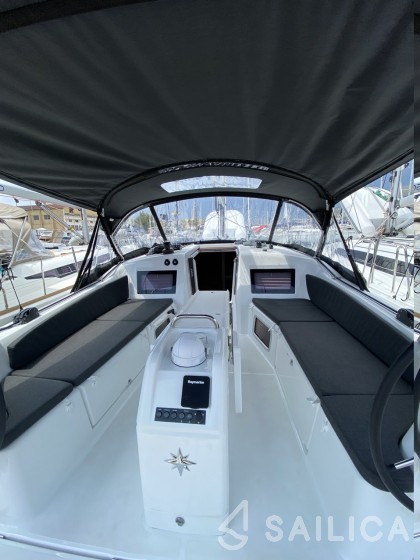Sun Odyssey 410 - Yacht Charter Sailica