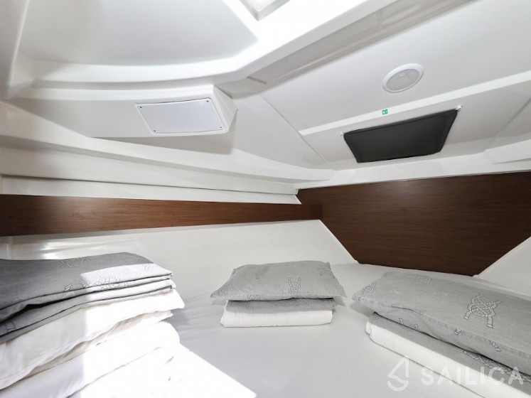 Merry Fisher 795 - Yacht Charter Sailica