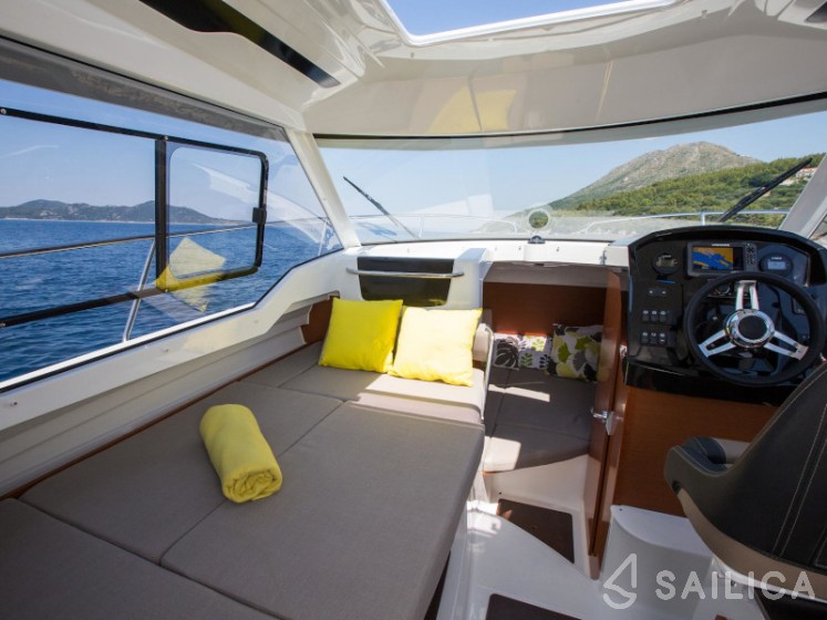 Merry Fisher 795 - Yacht Charter Sailica