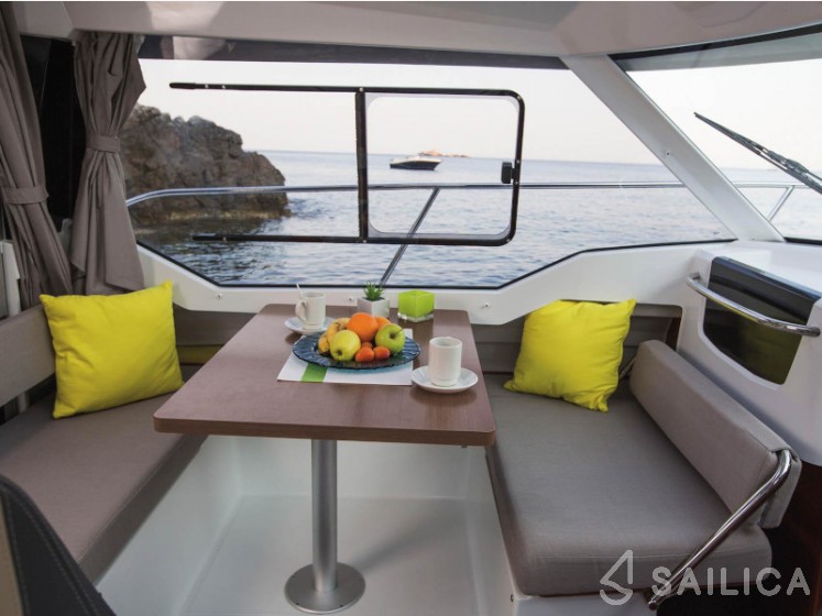 Merry Fisher 795 - Yacht Charter Sailica