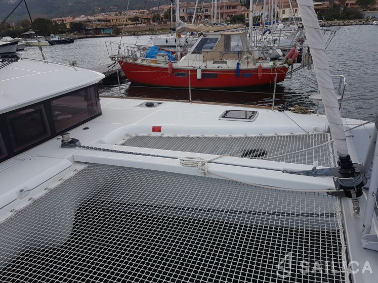 Lagoon 400 S2 - Yacht Charter Sailica