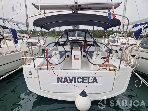Oceanis 34.1 - Yacht Charter Sailica