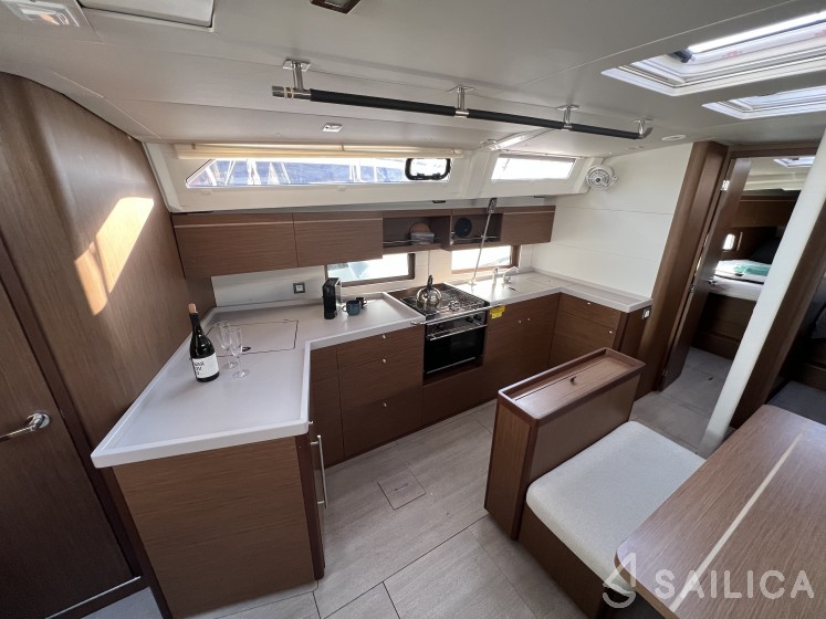 Oceanis 46.1 - Yacht Charter Sailica