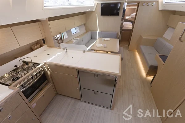Bavaria C45 - Yacht Charter Sailica