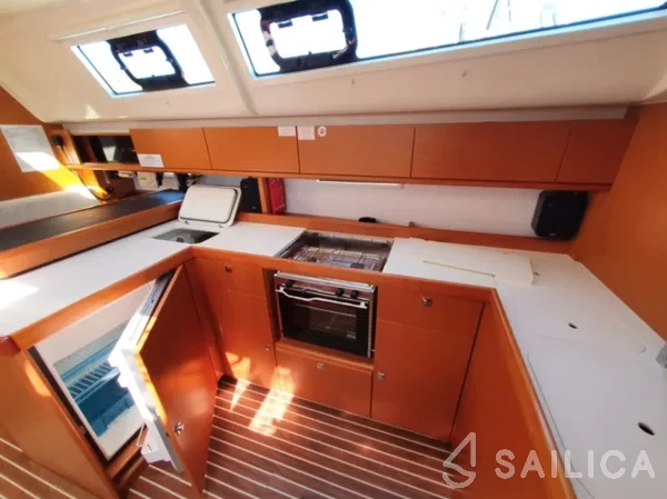 Bavaria 51 Cruiser - Yacht Charter Sailica