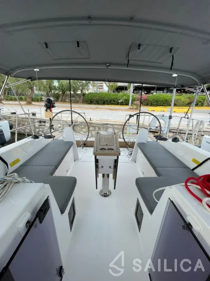 Bavaria C42 - Yacht Charter Sailica