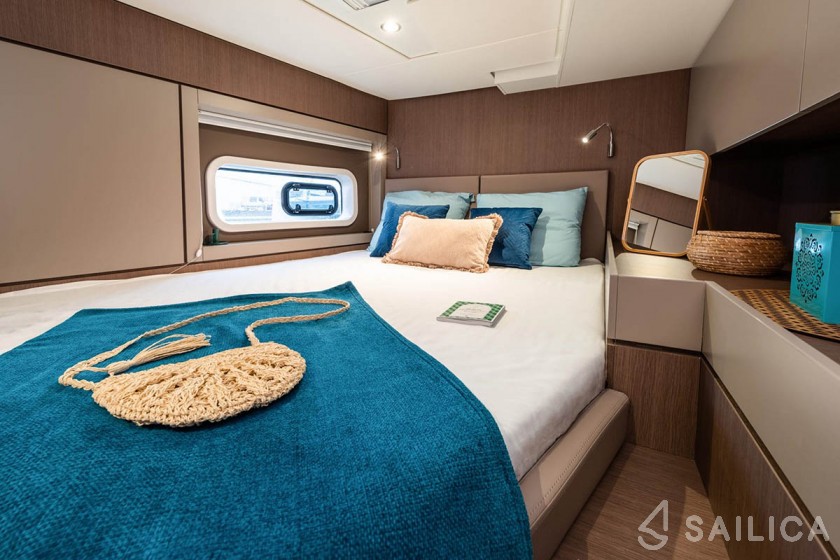 Bali 4.6 - Yacht Charter Sailica