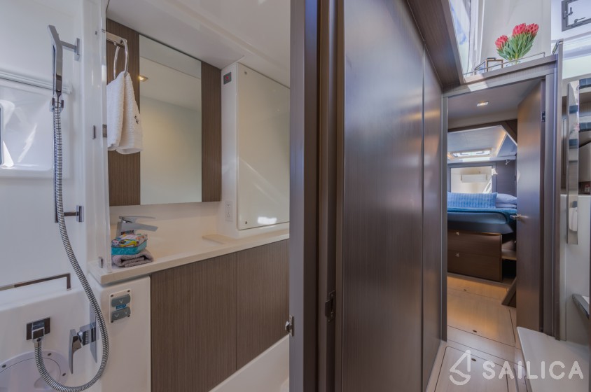 Leopard 45 - Yacht Charter Sailica