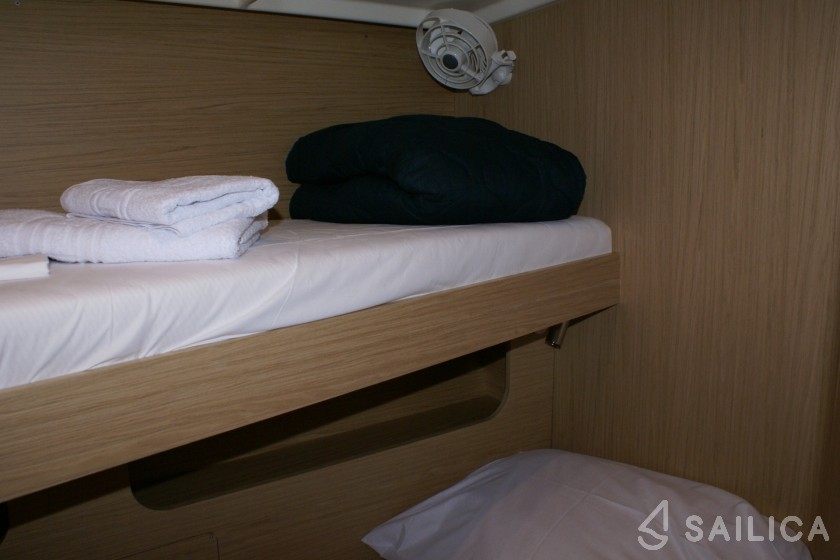 Oceanis 51.1 - Yacht Charter Sailica