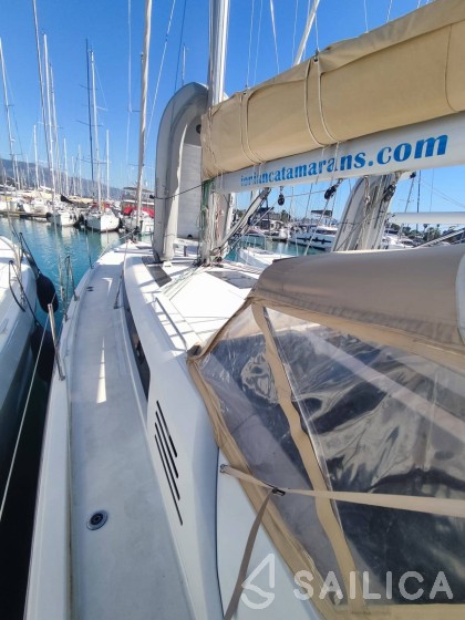Oceanis 51.1 - Yacht Charter Sailica