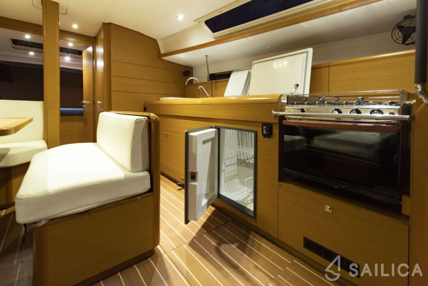 Sun Odyssey 469 - Yacht Charter Sailica