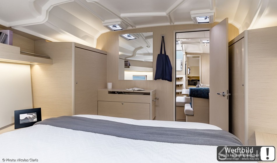 Oceanis 40.1 - Yacht Charter Sailica