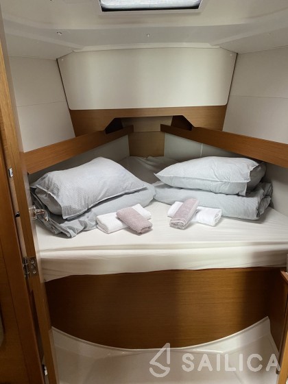 Sun Odyssey 349 - Yacht Charter Sailica