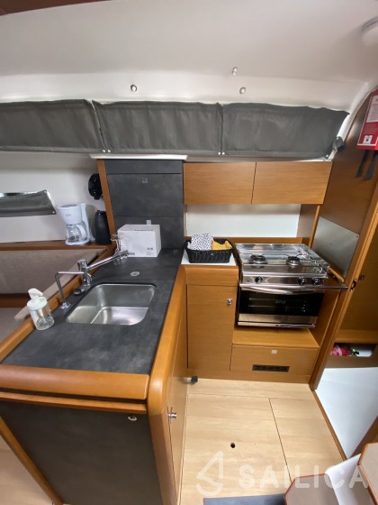 Sun Odyssey 349 - Yacht Charter Sailica