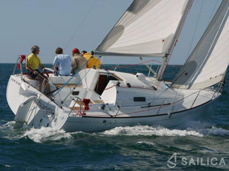 First 27.7 - Yacht Charter Sailica