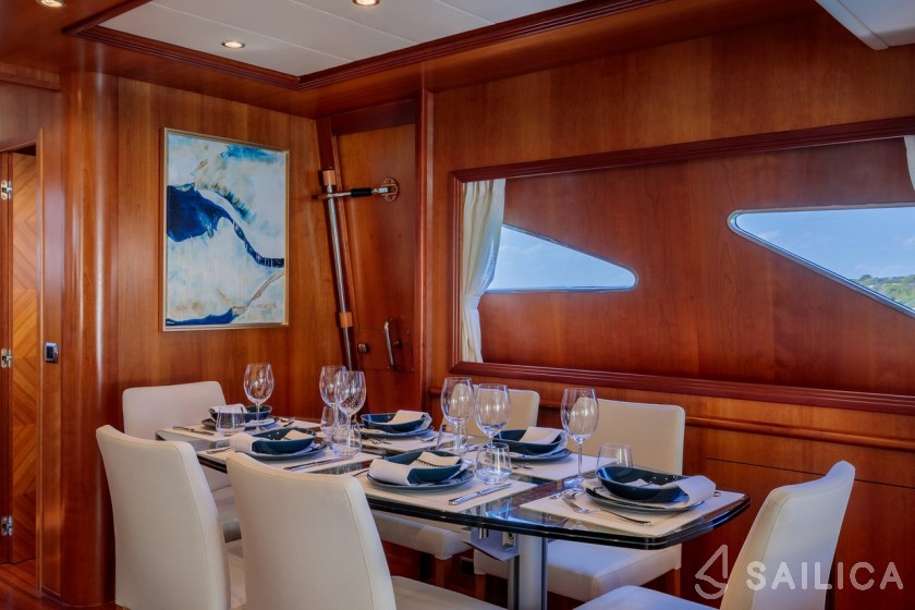 Alalunga 78 - Yacht Charter Sailica