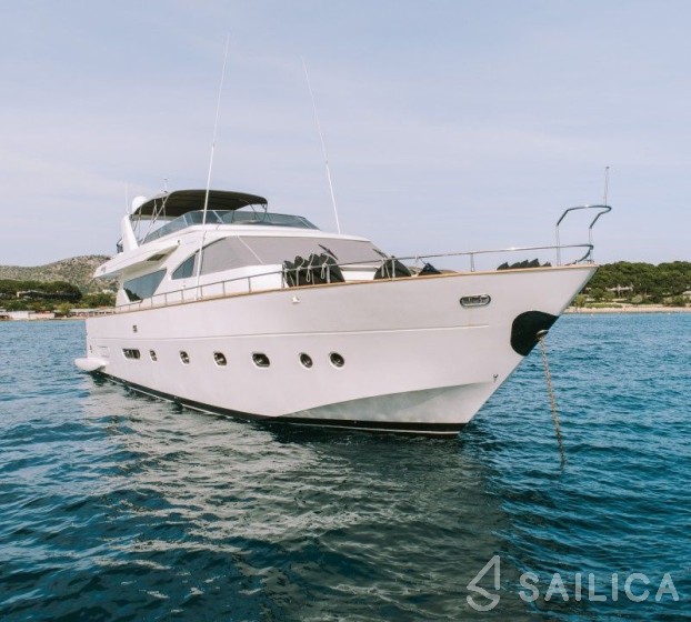 Alalunga 78 - Yacht Charter Sailica