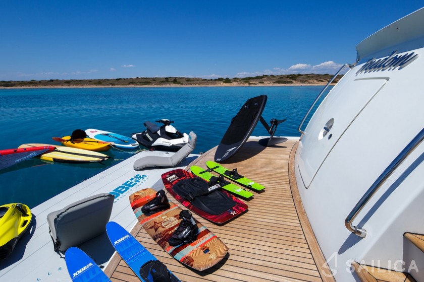 Alalunga 78 - Yacht Charter Sailica
