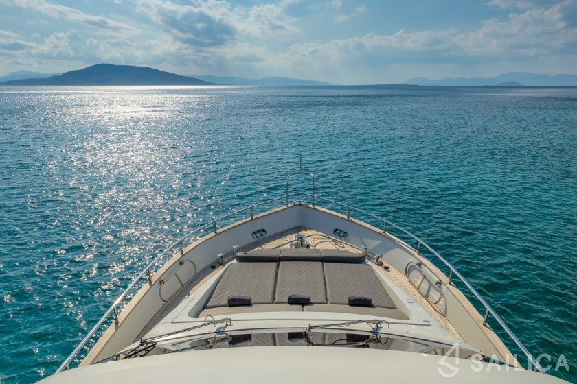 Alalunga 78 - Yacht Charter Sailica