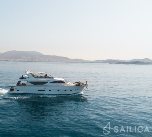Alalunga 78 - Yacht Charter Sailica