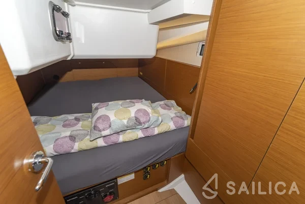 Sun Odyssey 440 - Yacht Charter Sailica