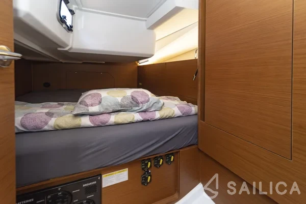 Sun Odyssey 440 - Yacht Charter Sailica