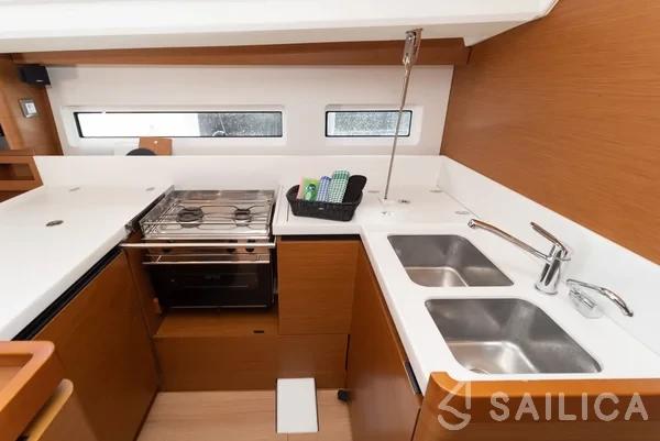 Sun Odyssey 440 - Yacht Charter Sailica