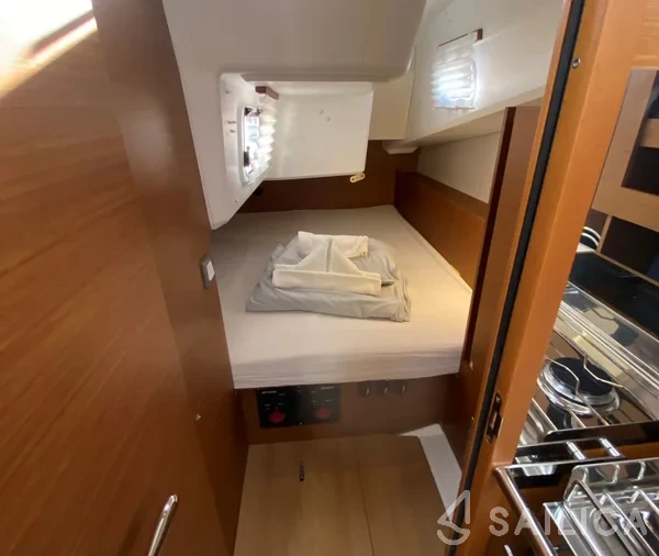 Sun Odyssey 380 - Yacht Charter Sailica