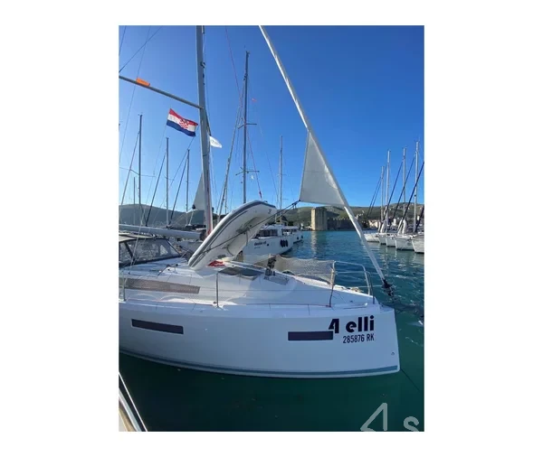 Sun Odyssey 380 - Yacht Charter Sailica