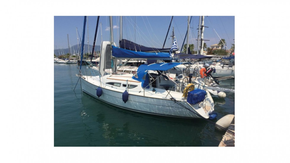 Sun Odyssey 32 - Yacht Charter Sailica