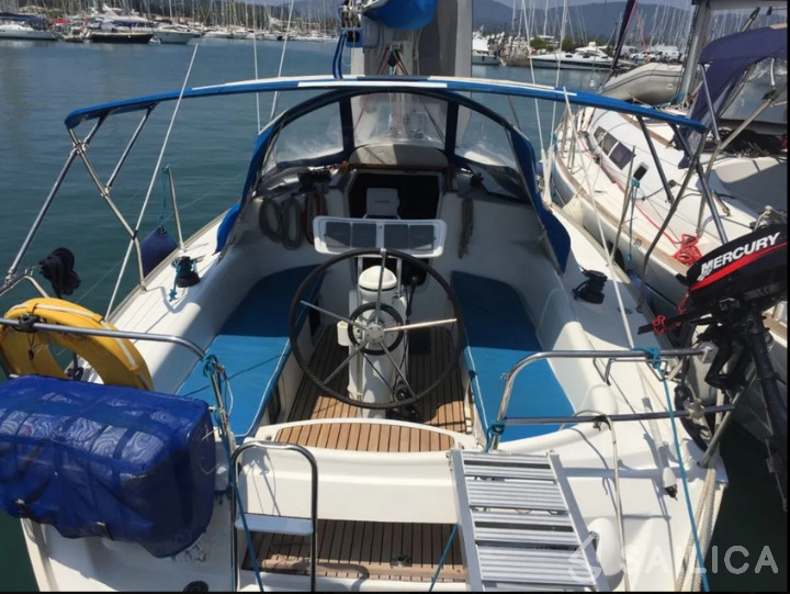 Sun Odyssey 32 - Yacht Charter Sailica