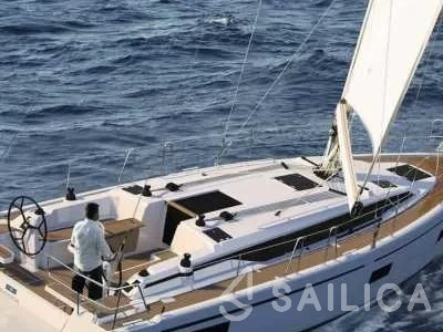Bavaria C38 - Yacht Charter Sailica