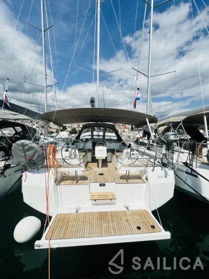 Bavaria C38 - Yacht Charter Sailica