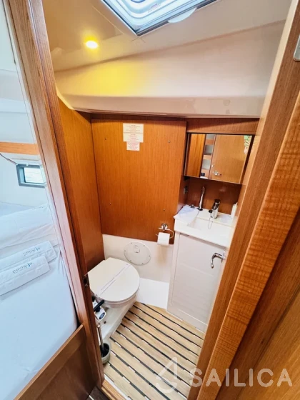 Bavaria C38 - Yacht Charter Sailica