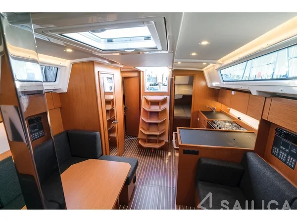 Bavaria C38 - Yacht Charter Sailica