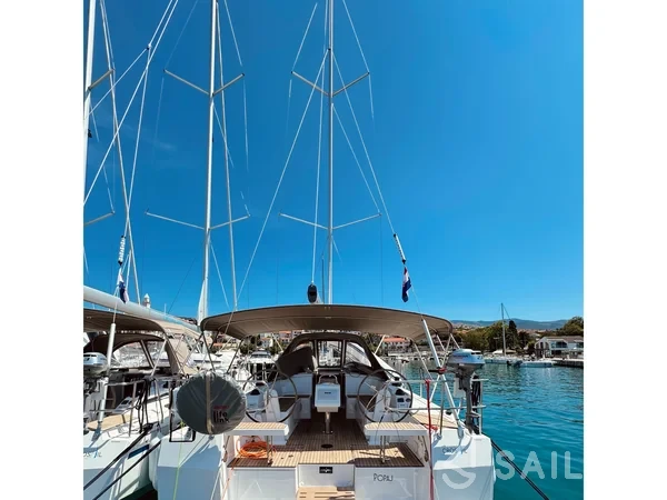Bavaria C38 - Yacht Charter Sailica