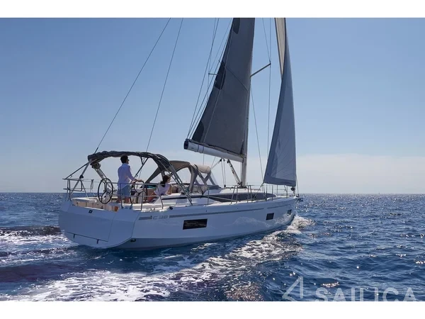 Bavaria C38 - Yacht Charter Sailica