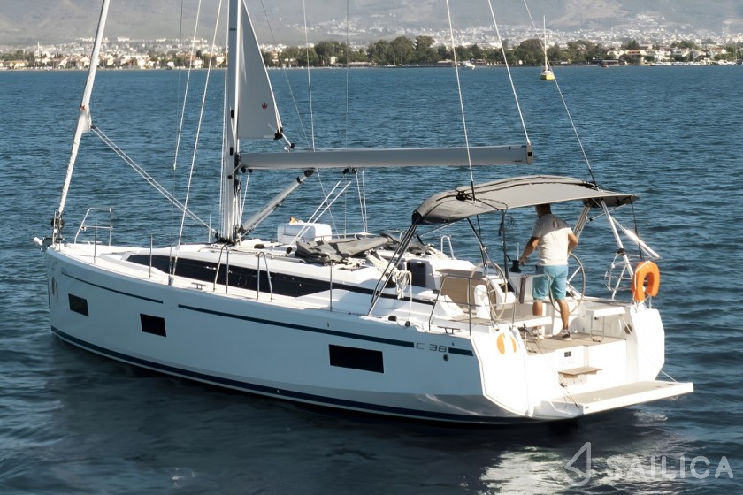 Bavaria C38 - Yacht Charter Sailica
