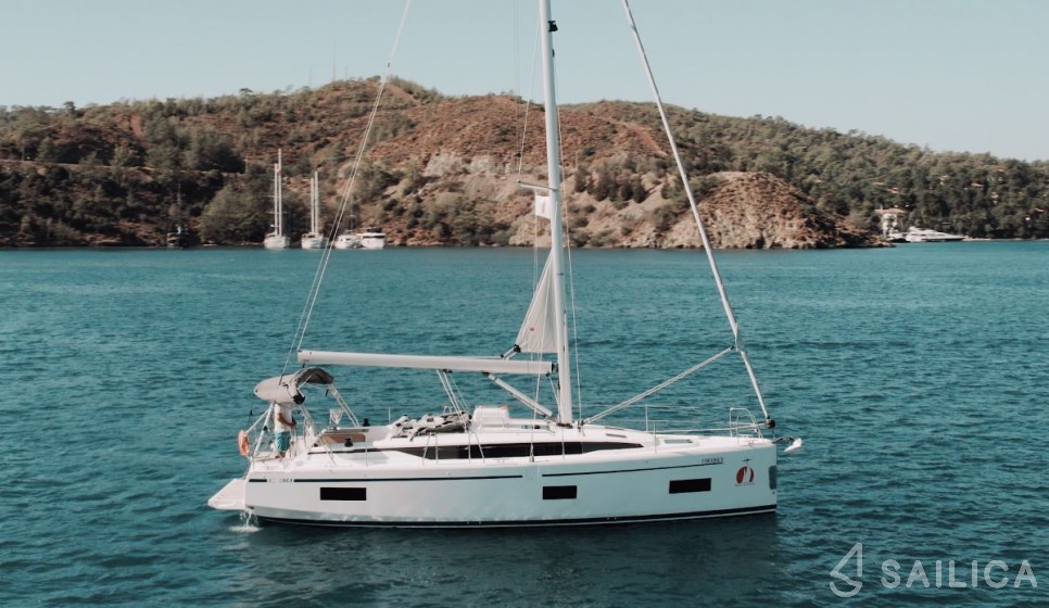 Bavaria C38 - Yacht Charter Sailica