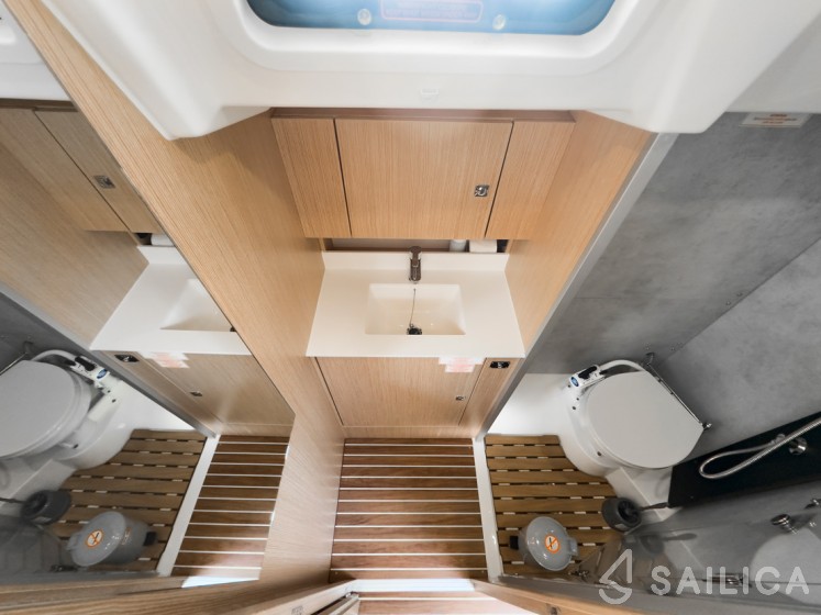 Bavaria C38 - Yacht Charter Sailica