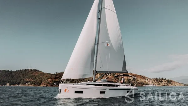Bavaria C38 - Yacht Charter Sailica